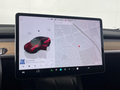 Used 2024 Tesla Model Y Long Range image 33