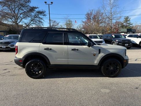 Used 2025 Ford Bronco Sport Badlands image 5