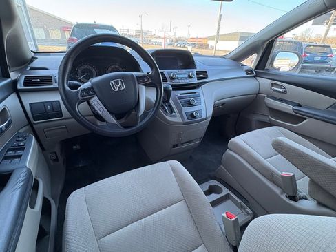 Used 2016 Honda Odyssey LX image 10