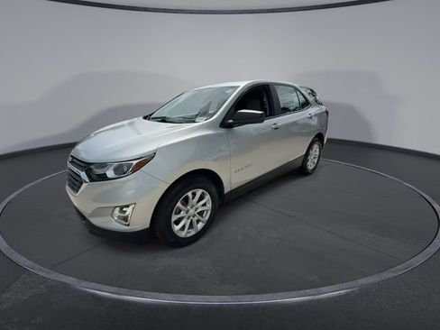 Used 2021 Chevrolet Equinox LS FWD image 4
