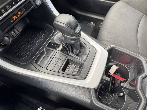 Used 2025 Toyota RAV4 XLE AWD/4WD image 16