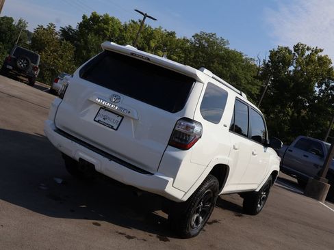 Used 2018 Toyota 4Runner SR5 Premium AWD/4WD image 7