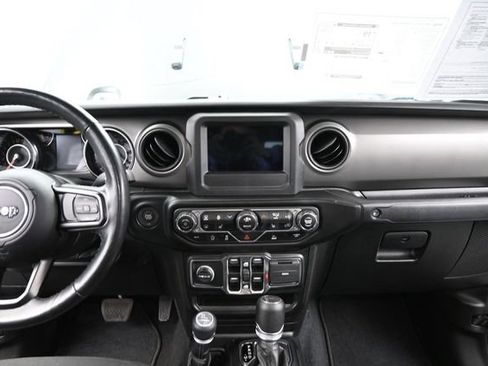 Used 2022 Jeep Gladiator Sport AWD/4WD image 23