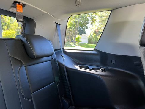 Used 2018 GMC Yukon SLT w/ HD Trailering Package image 31