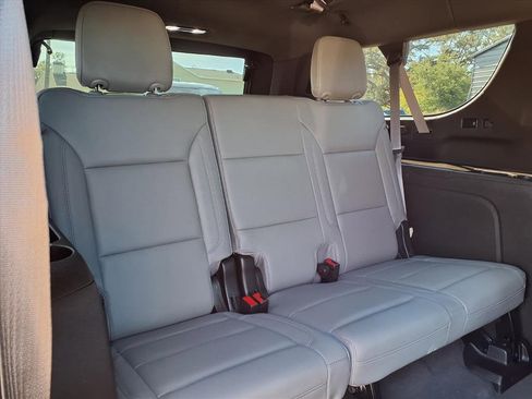 Used 2021 Chevrolet Suburban Z71 w/ Rear Media and Nav Package image 19