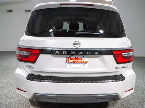 Used 2022 Nissan Armada Platinum image 8