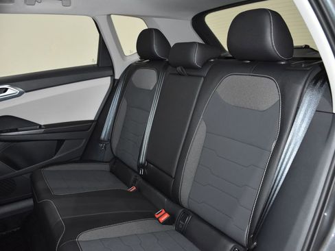 New 2026 Volkswagen Taos SE AWD/4WD image 29