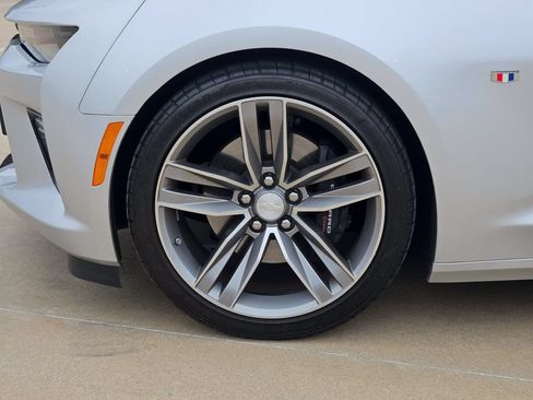 Used 2018 Chevrolet Camaro SS RWD image 15