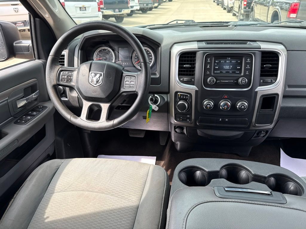 Used 2017 RAM 1500 Classic SLT AWD/4WD image 8