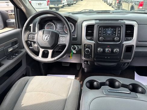 Used 2017 RAM 1500 Classic SLT AWD/4WD image 8