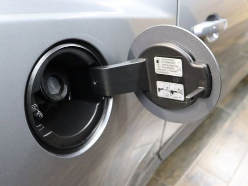 Used 2021 Chevrolet Camaro SS image 10