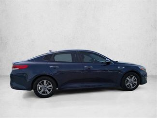 Used 2018 Kia Optima LX video 4