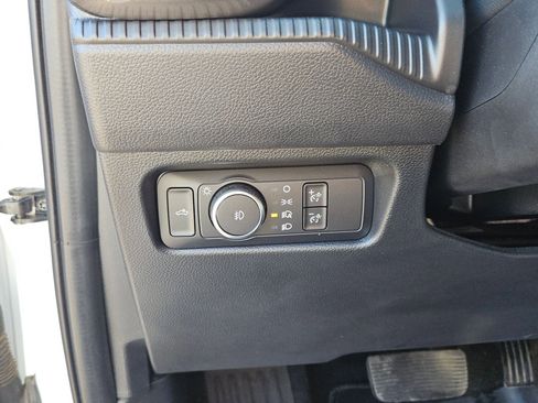 Used 2024 Ford Ranger XLT w/ Technology Package image 16