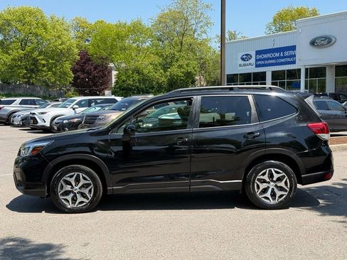Used 2020 Subaru Forester Premium AWD/4WD image 11