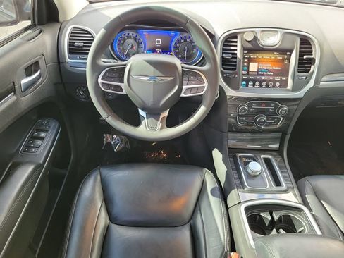 Used 2022 Chrysler 300 Touring L RWD image 18