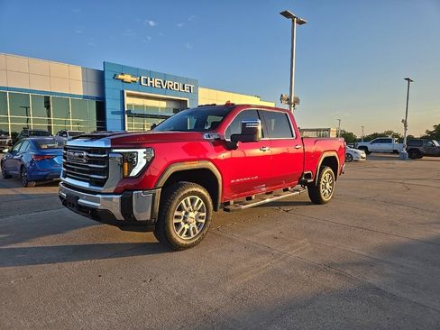 Used 2024 GMC Sierra 2500 SLT w/ SLT Premium Package image 2
