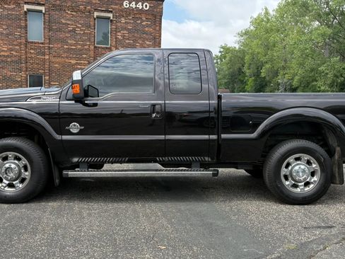 Used 2014 Ford F250 Lariat w/ Chrome Package AWD/4WD image 7