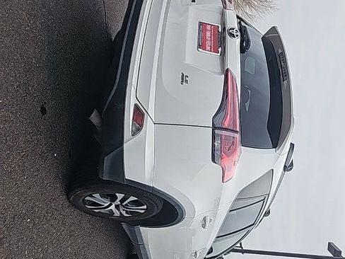 Used 2018 Toyota RAV4 LE w/ All Weather Liner Package image 10