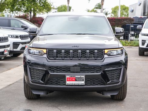 New 2026 Jeep Grand Cherokee L 4WD image 2