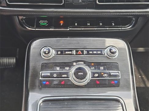 Certified 2021 Lincoln Nautilus Standard w/ Equipment Group 101A image 19