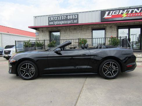 Used 2018 Ford Mustang Premium RWD image 3