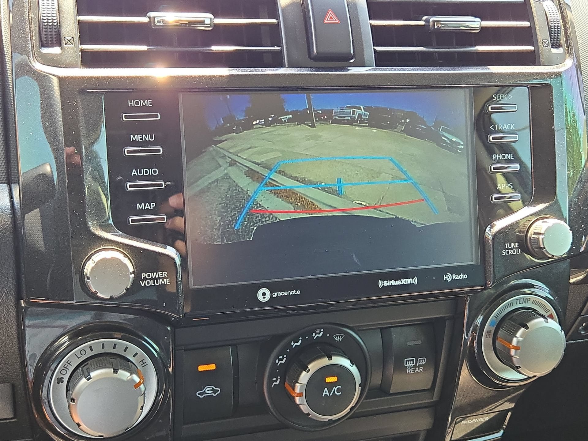 Used 2020 Toyota 4Runner TRD Off-Road AWD/4WD image 18