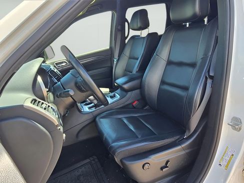Used 2019 Jeep Grand Cherokee Limited w/ Trailer Tow Group IV AWD/4WD image 25