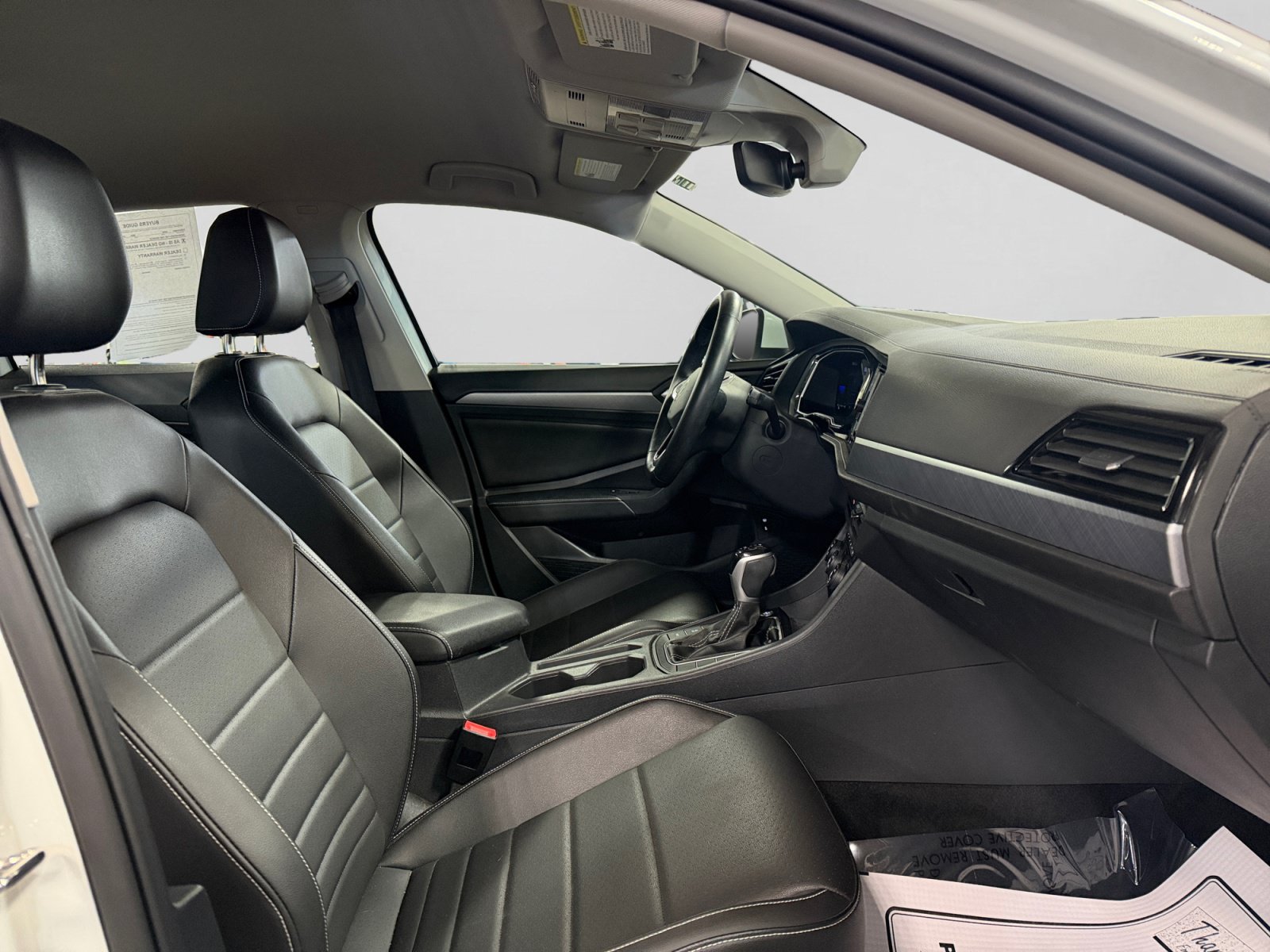 Used 2023 Volkswagen Jetta SE FWD image 22
