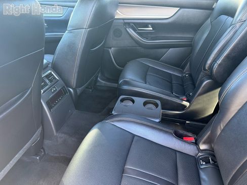 Used 2024 MAZDA CX-90 3.3 Turbo w/ Premium Package image 26