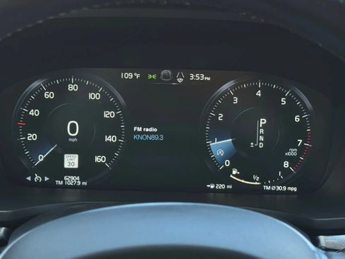 Used 2020 Volvo S60 T5 Momentum FWD image 30