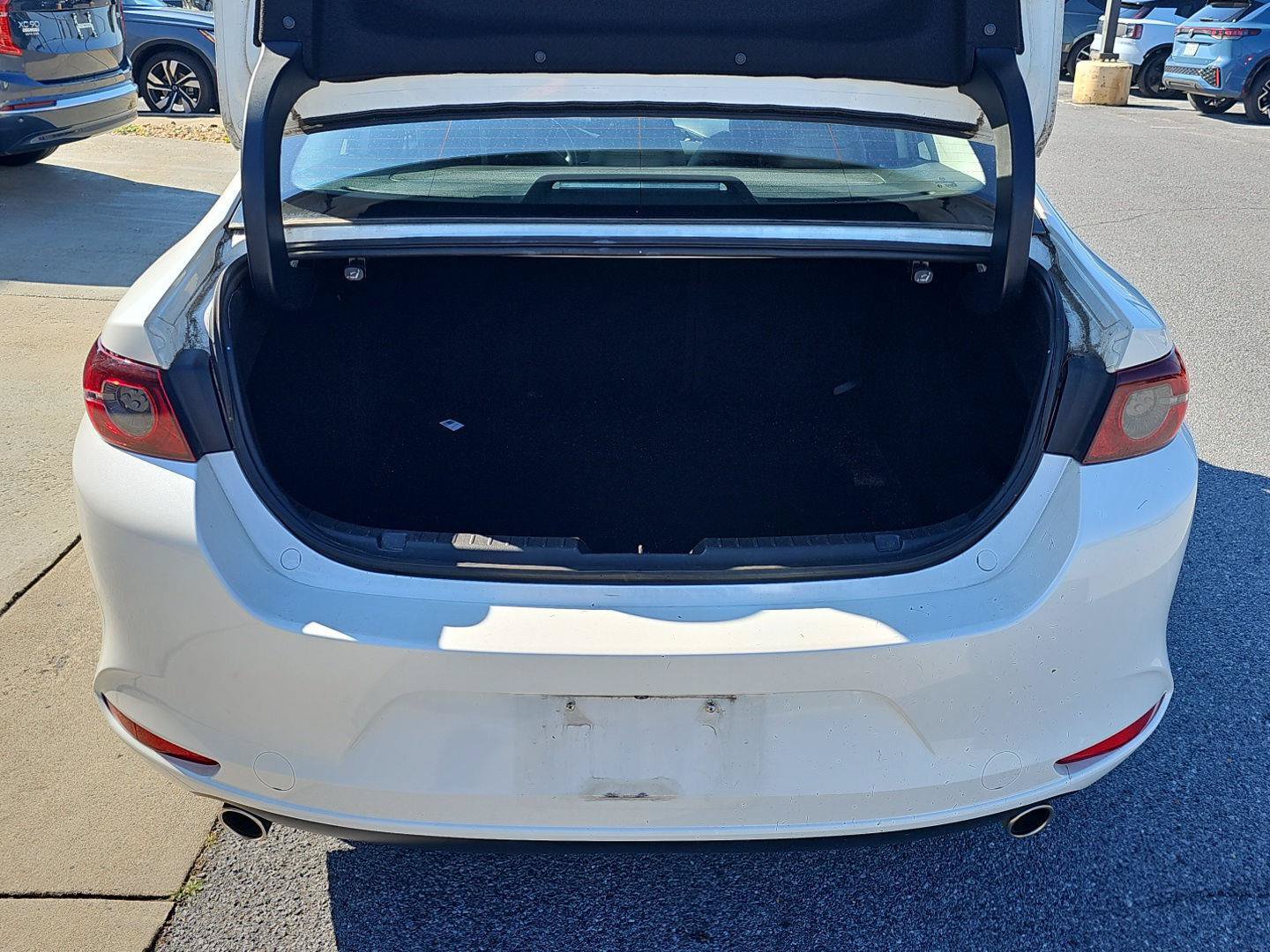 Used 2019 MAZDA MAZDA3 Sedan w/ Preferred Package FWD image 24