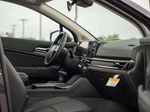 New 2026 Kia Sportage EX FWD image 10