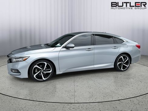 Used 2019 Honda Accord Sport image 3