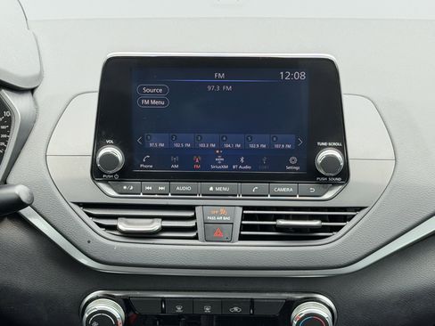 Used 2022 Nissan Altima 2.5 SV FWD image 4