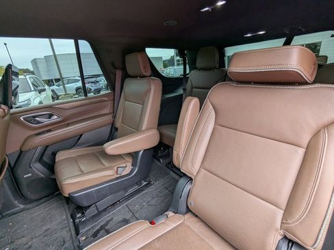 Used 2023 Chevrolet Tahoe High Country w/ Advanced Technology Package image 10