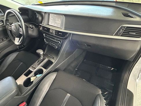 Used 2019 Kia Optima S w/ S Panoramic Sunroof Package image 44