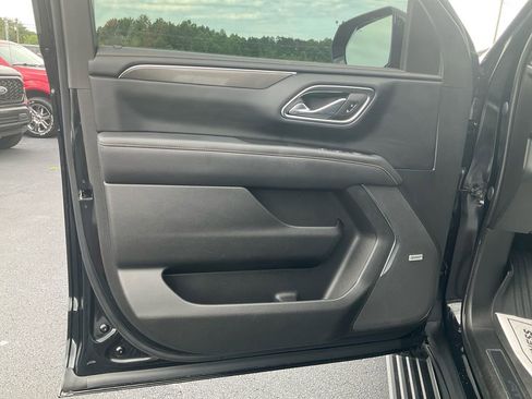 Used 2023 GMC Yukon AT4 w/ AT4 Premium Plus Package AWD/4WD image 17