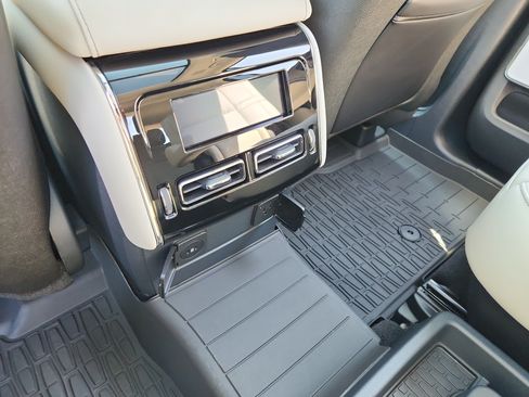 Used 2025 Lincoln Aviator Reserve w/ Luxury Package RWD image 41