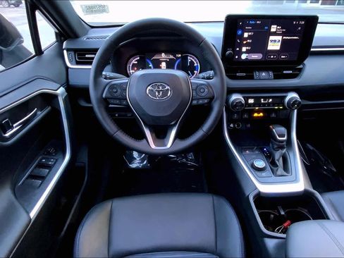 Used 2025 Toyota RAV4 XSE w/ Weather Package image 6