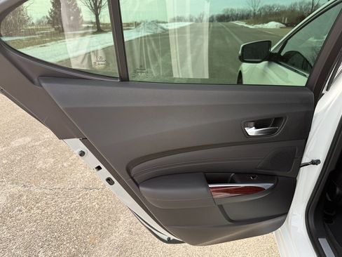 Used 2017 Acura TLX V6 SH-AWD w/ Advance Package image 36