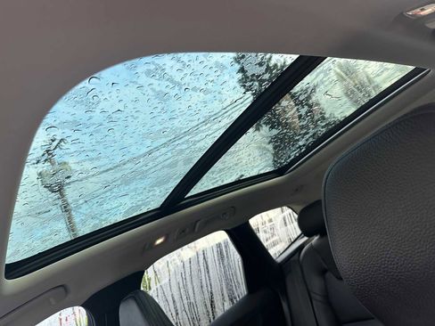 Certified 2023 Volvo XC60 B5 Plus w/ Climate Package image 21