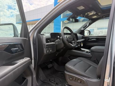 New 2026 Chevrolet Suburban Z71 w/ Comfort Package AWD/4WD image 8