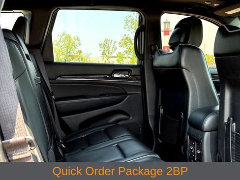 Used 2021 Jeep Grand Cherokee Overland AWD/4WD image 8