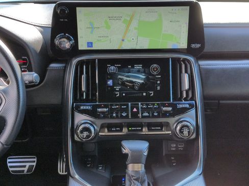 Used 2023 Lexus LX 600 F Sport image 30