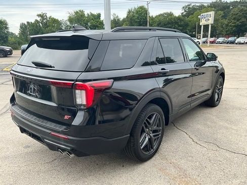 Used 2025 Ford Explorer ST image 11