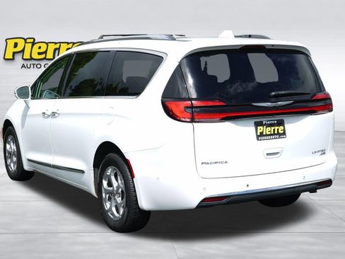 Used 2021 Chrysler Pacifica Limited w/ Premium & Safety Sphere Group AWD/4WD image 8