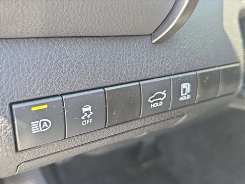 Certified 2023 Toyota Camry SE FWD image 9