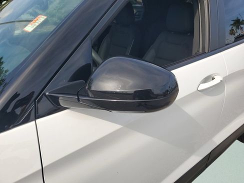 Used 2023 Chevrolet TrailBlazer RS w/ Sun and Liftgate Package FWD image 26