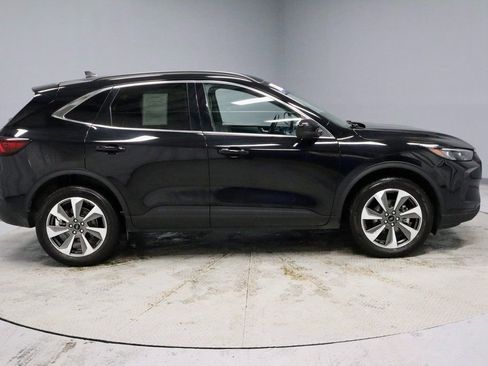 Certified 2024 Ford Escape Platinum image 13