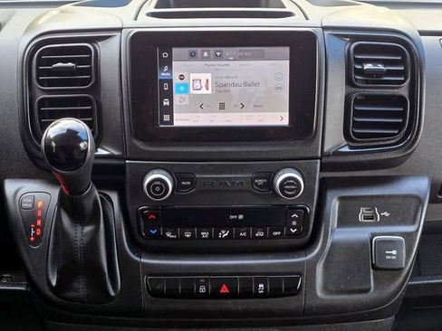 Used 2024 RAM ProMaster 2500 w/ Convenience Group FWD image 12